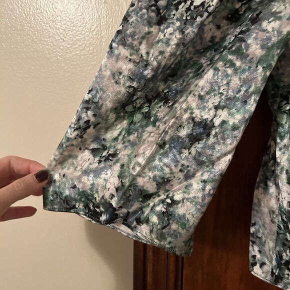 Vince Satin Blouse Painted Green White Floral Square Neck Cropped Women's 8 NWT - Picture 4 of 13